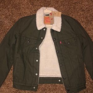 Women’s Levi’s fleece lined twill jacket